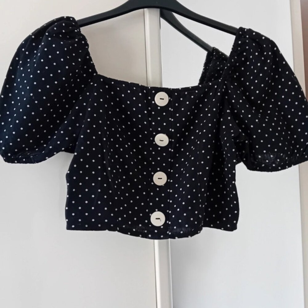 Women's Black and White Crop Top